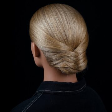 Bridal hairstyling - online hair stylist course